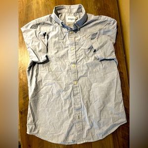 Good fellow, Mens, Size Medium, Short Sleeve Button Down, light blue shirt